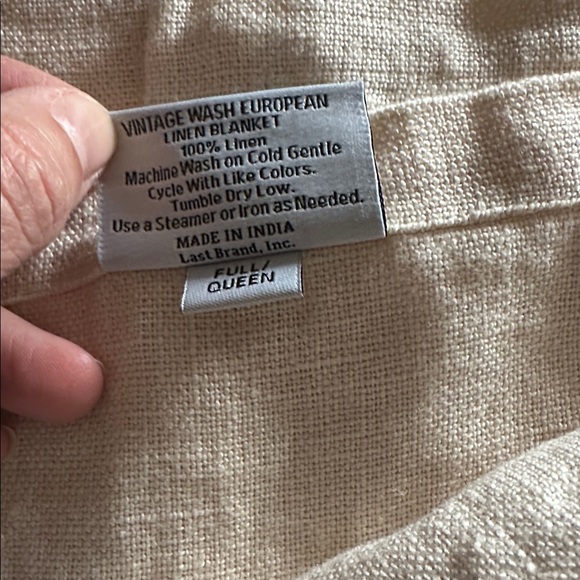 Quince Vintage Wash European Linen Bed Cover - Picture 7 of 7